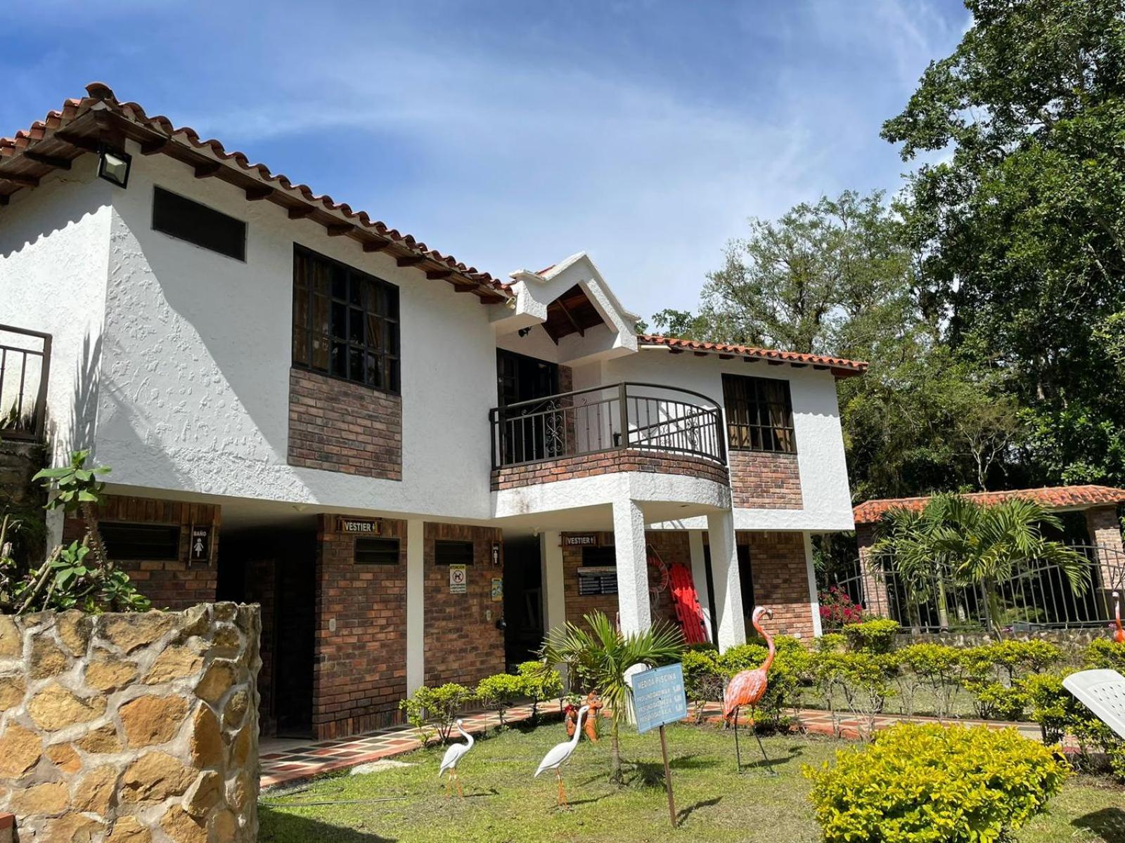 Rancho San Luis, Páramo Exterior foto